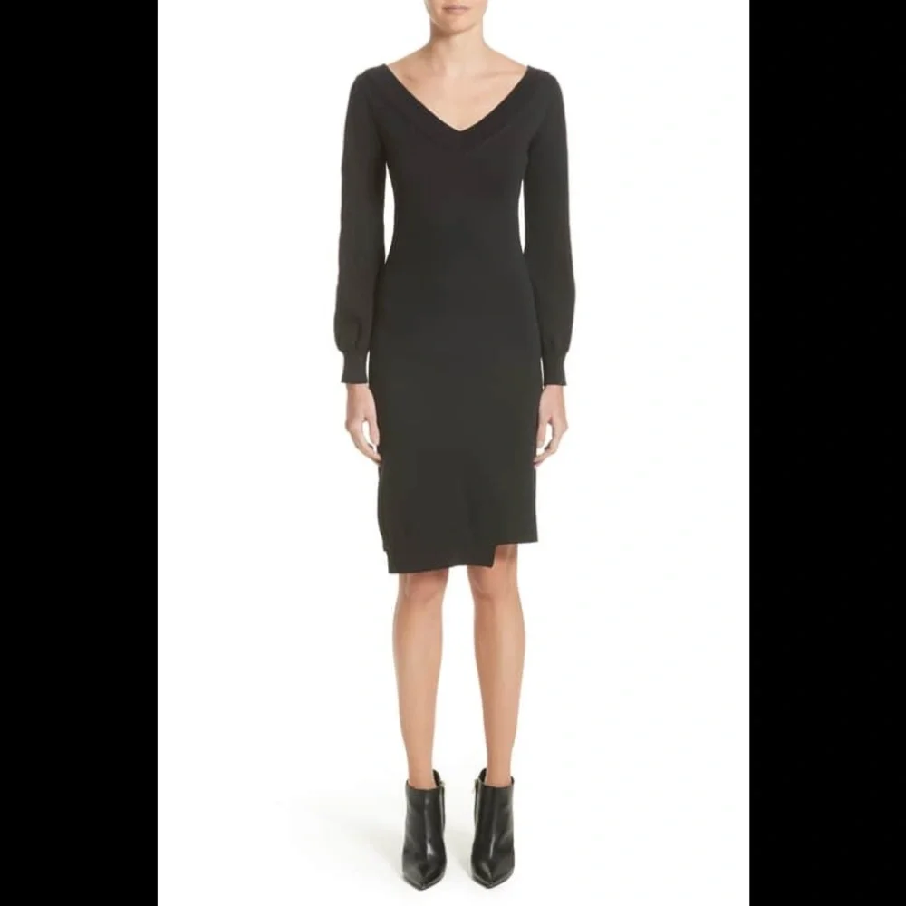 Gorgeous knit Burberry dress - Picture 1 of 8